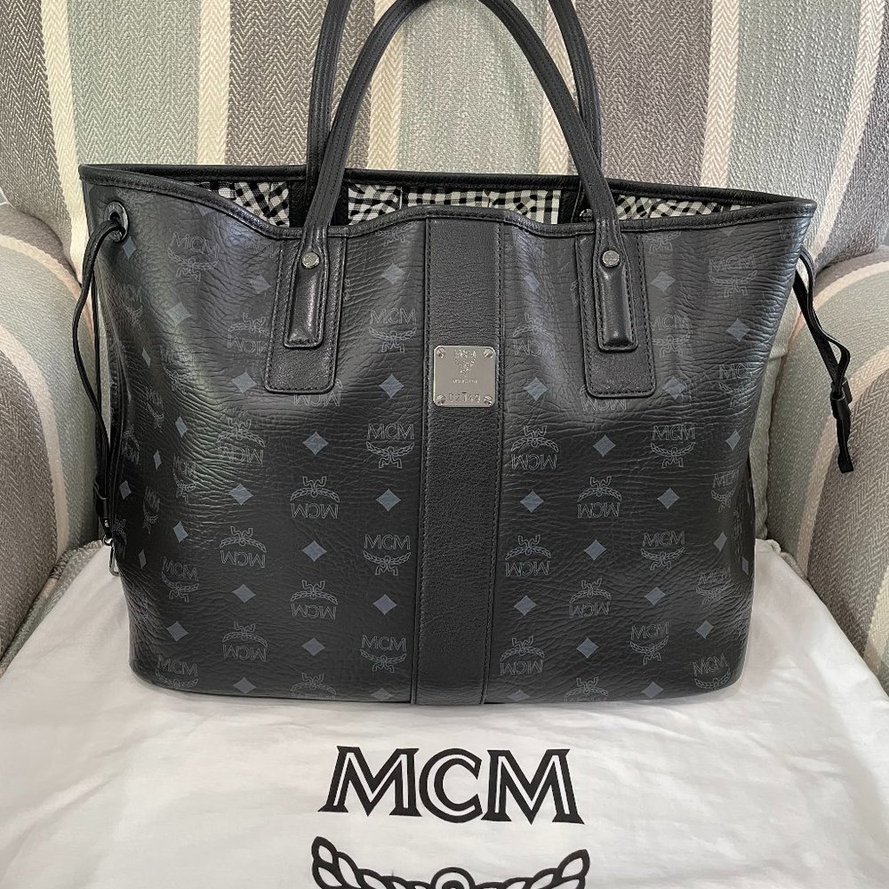 Authentic MCM Reversible Liz shopper tote Black sz Medium